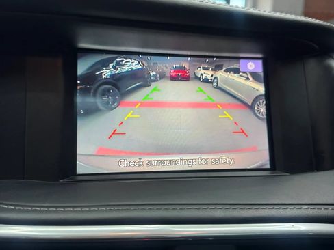 Used 2017 INFINITI QX30 Premium w/ Navigation Package FWD image 19