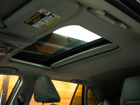 Used 2022 Toyota RAV4 Limited image 27