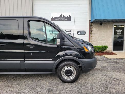 Used 2018 Ford Transit 150 XL RWD image 28