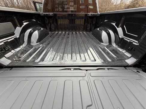 New 2026 RAM 1500 4x4 Crew Cab image 9