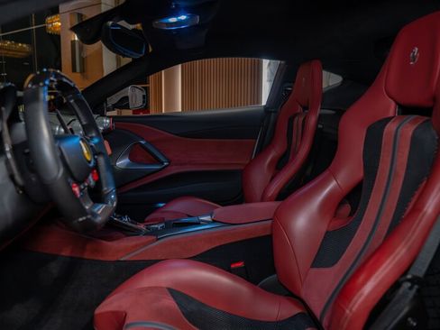 Used 2019 Ferrari 812 Superfast RWD image 22