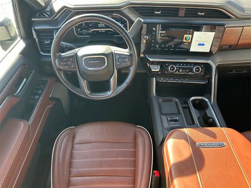 Used 2024 GMC Sierra 3500 Denali Ultimate image 24