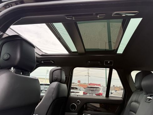 Used 2020 Land Rover Range Rover image 7