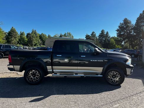 Used 2011 RAM 1500 Laramie AWD/4WD image 2