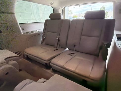 Used 2008 Chevrolet Suburban LTZ w/ LTZ Preferred Equipment Group AWD/4WD image 25