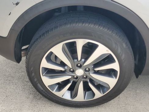 Certified 2022 Buick Encore Preferred w/ Safety Package FWD image 7