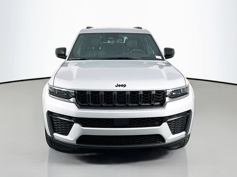 New 2026 Jeep Grand Cherokee L 2WD image 2