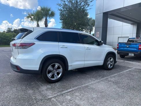 Used 2014 Toyota Highlander Limited FWD image 3