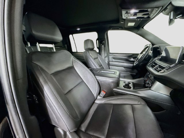 Used 2023 Chevrolet Suburban LT RWD image 28