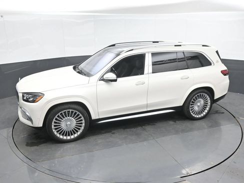 Used 2023 Mercedes-Benz Maybach GLS 600 4MATIC image 39