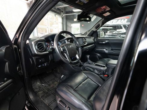 Used 2023 Toyota Tacoma TRD Sport image 8