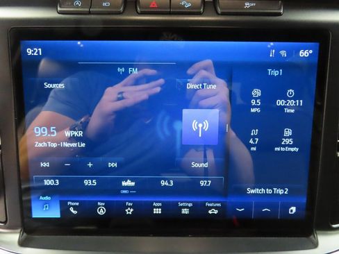 Used 2021 Ford F150 Lariat w/ Equipment Group 502A High image 17