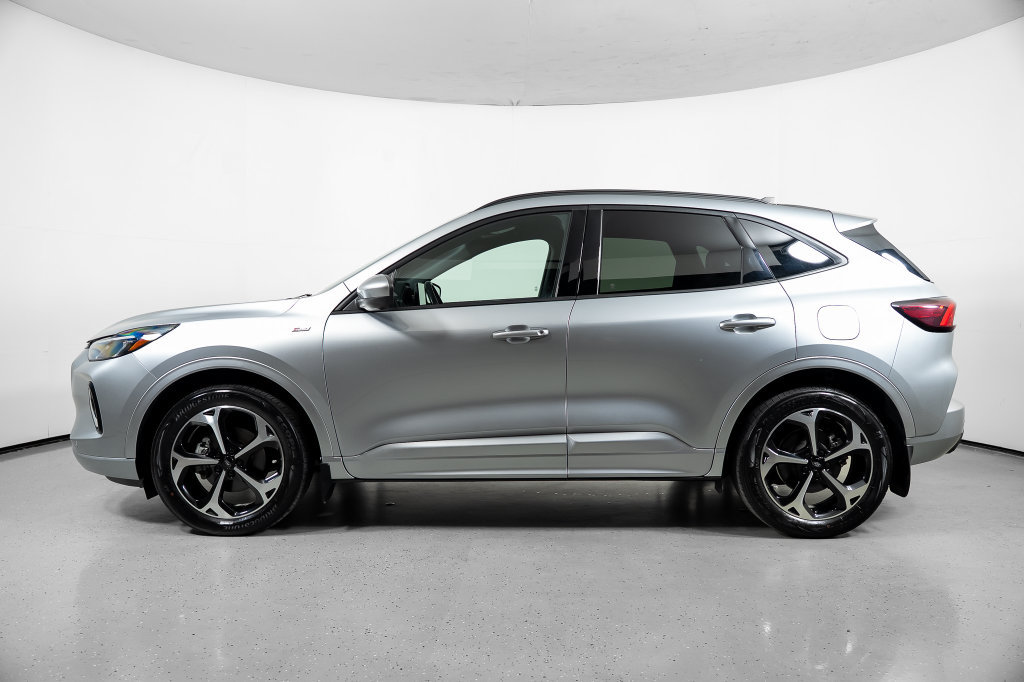 Used 2023 Ford Escape ST-Line Elite AWD/4WD image 13