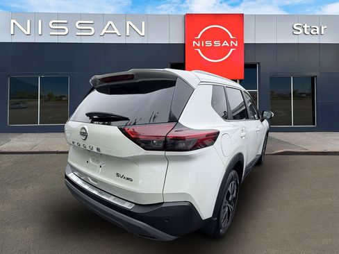 Used 2023 Nissan Rogue SV w/ SV Premium B Package AWD/4WD image 4