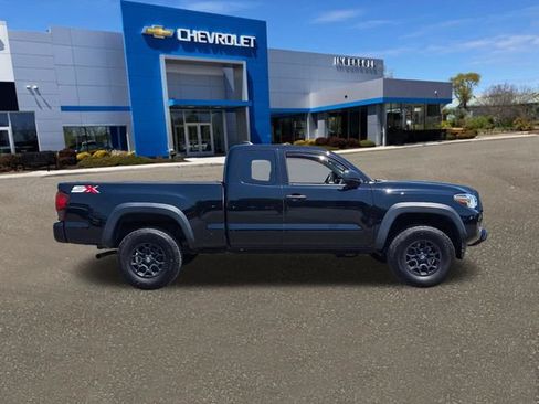 Used 2021 Toyota Tacoma SR w/ SX Package AWD/4WD image 27