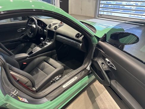 Used 2025 Porsche 718 Cayman S image 32