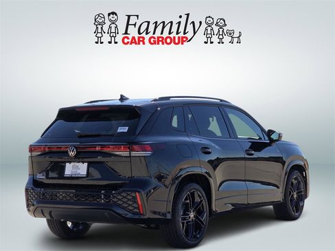 New 2026 Volkswagen Tiguan SE R-Line image 4