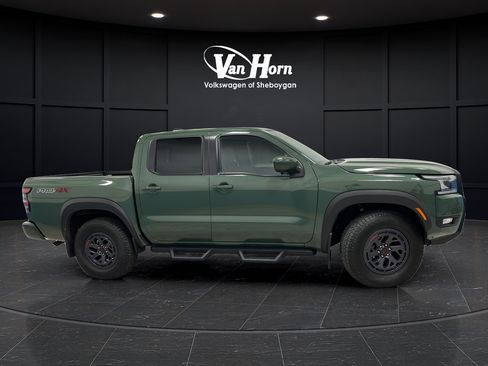 Used 2025 Nissan Frontier PRO-4X AWD/4WD image 8