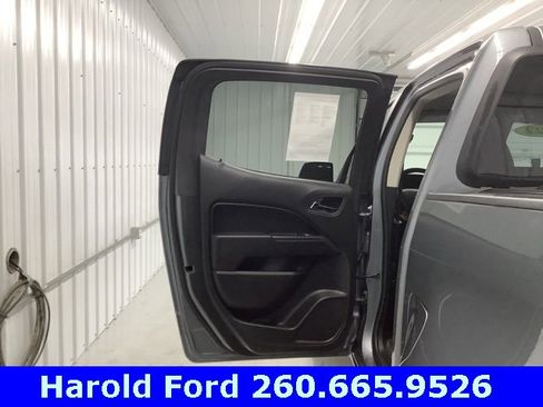 Used 2022 Chevrolet Colorado LT w/ LT Convenience Package image 12