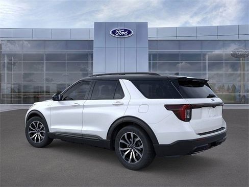 New 2025 Ford Explorer ST-Line image 4