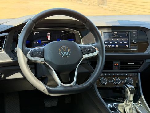 Used 2023 Volkswagen Jetta SE w/ Panoramic Sunroof Package FWD image 14