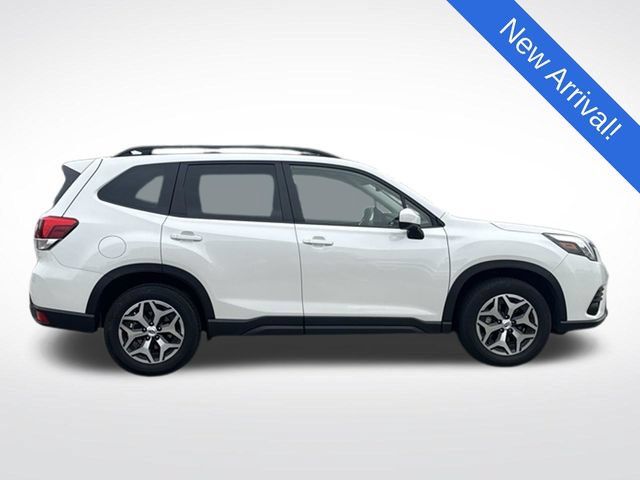 Used 2023 Subaru Forester Premium AWD/4WD image 8