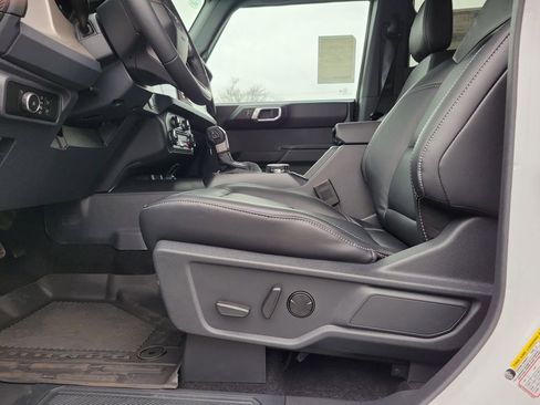 New 2025 Ford Bronco Outer Banks image 17