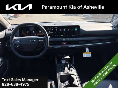 New 2026 Kia K4 EX FWD image 8