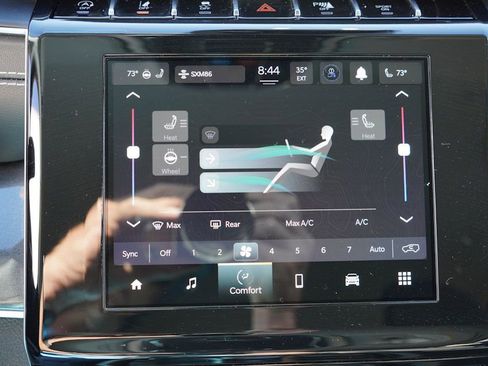 Certified 2023 Jeep Grand Cherokee Laredo w/ Luxury Tech Group I image 25