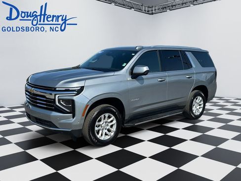 Used 2025 Chevrolet Tahoe LT AWD/4WD image 1