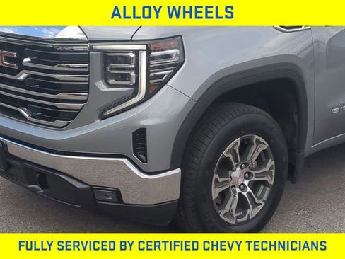 Used 2025 GMC Sierra 1500 SLT AWD/4WD image 16