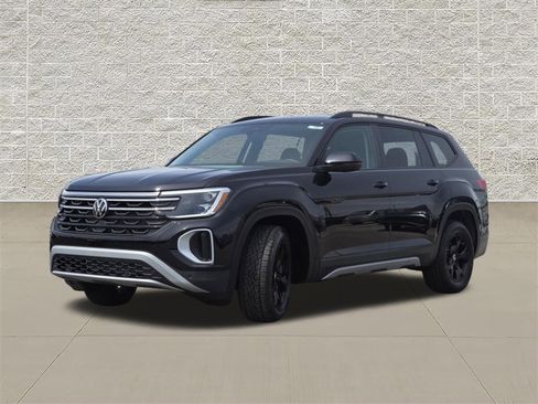 New 2026 Volkswagen Atlas Peak Edition AWD/4WD image 3