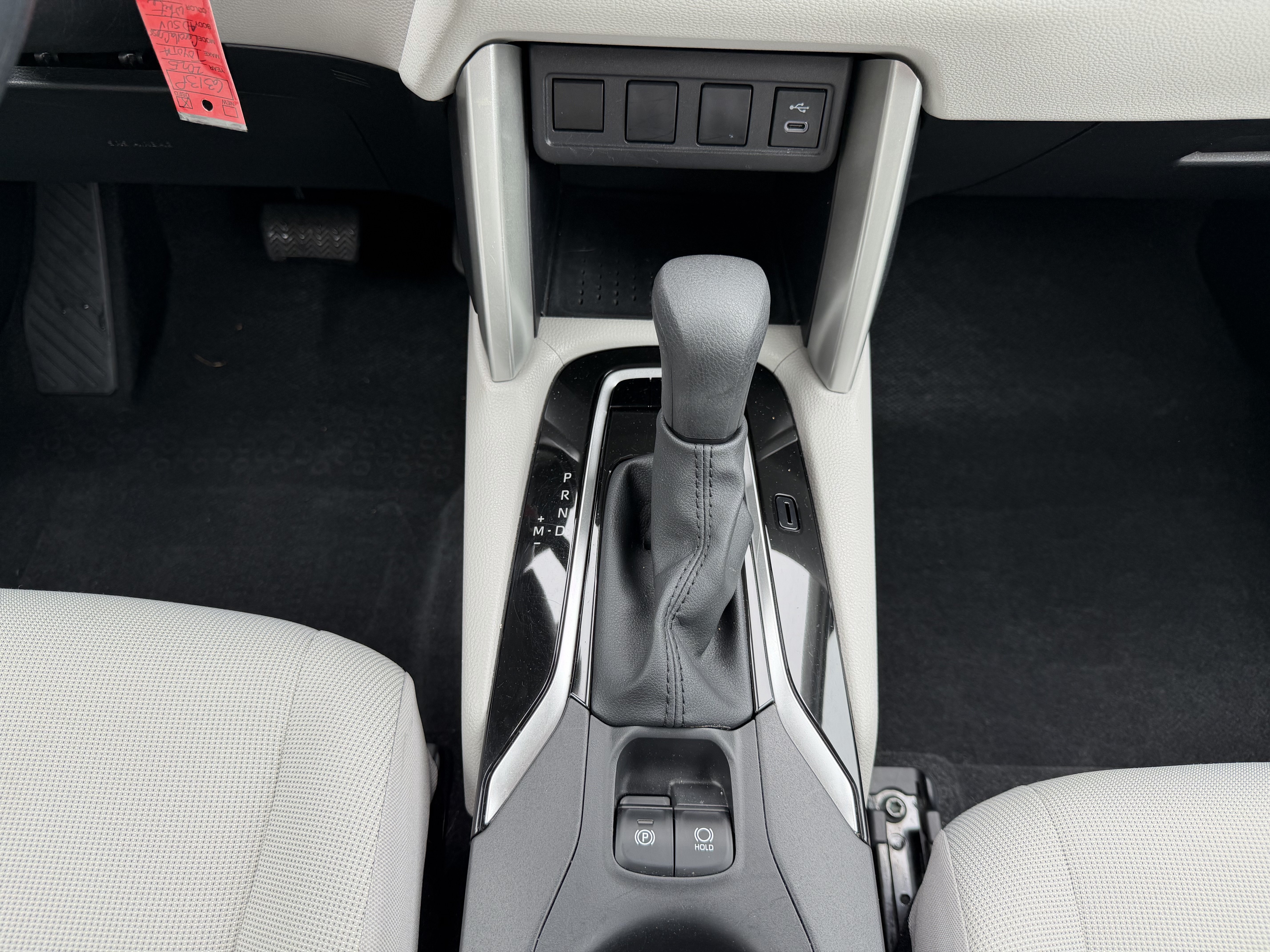 Used 2025 Toyota Corolla Cross L AWD/4WD image 19