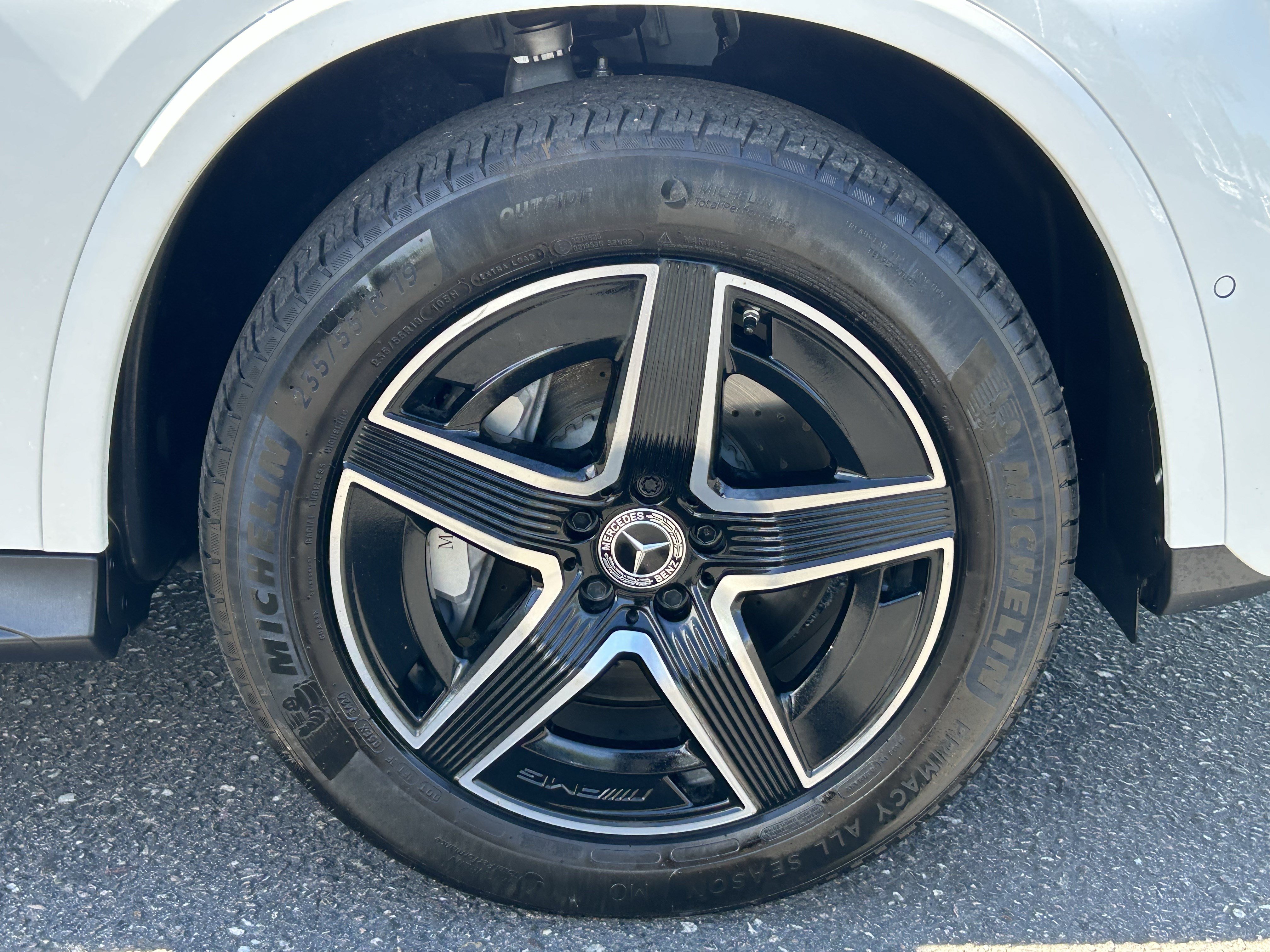 Used 2025 Mercedes-Benz GLC 300 image 7