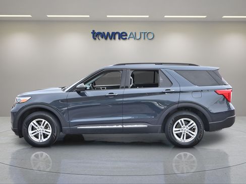 Used 2023 Ford Explorer XLT w/ Equipment Group 202A AWD/4WD image 2