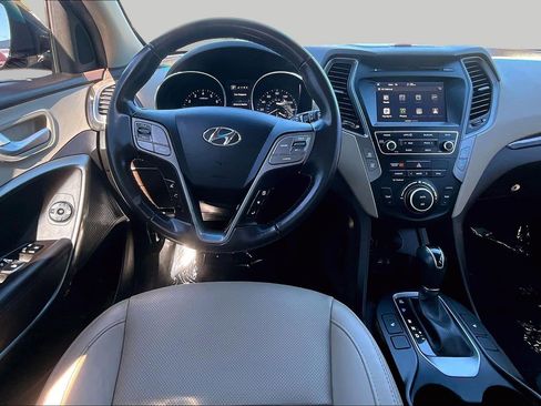 Used 2019 Honda CR-V LX image 5