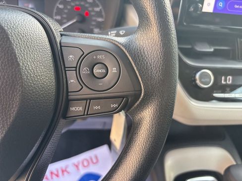 Used 2025 Toyota Corolla LE image 22