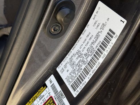 Used 2016 Toyota Tacoma SR w/ SR Convenience Package image 11