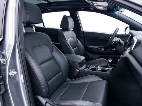 Used 2022 Kia Sportage Nightfall Edition w/ Nighfall AWD Premium Package image 37