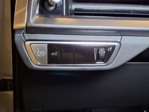 New 2027 Cadillac Vistiq Sport AWD/4WD image 17