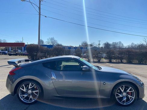 Used 2014 Nissan 370Z Touring w/ Sport Package image 10