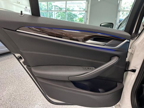 Used 2019 BMW 530i w/ Convenience Package RWD image 19