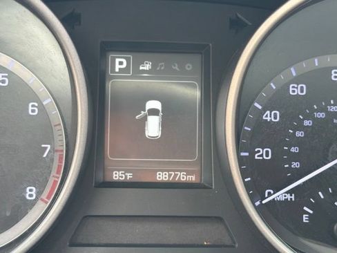 Used 2018 Hyundai Santa Fe Sport FWD image 26