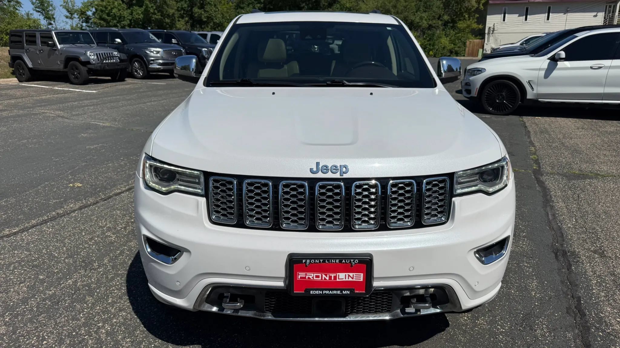 Used 2017 Jeep Grand Cherokee Overland w/ Jeep Active Safety Group AWD/4WD image 15