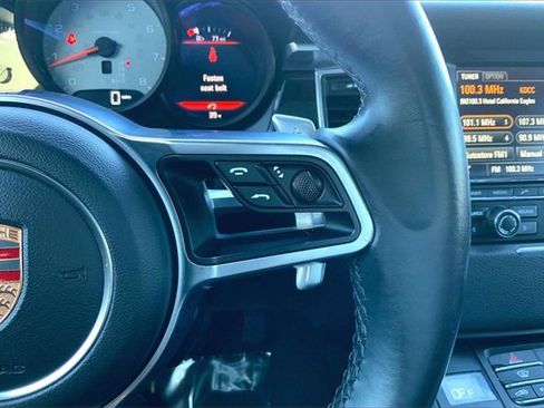 Used 2015 Porsche Macan S image 20