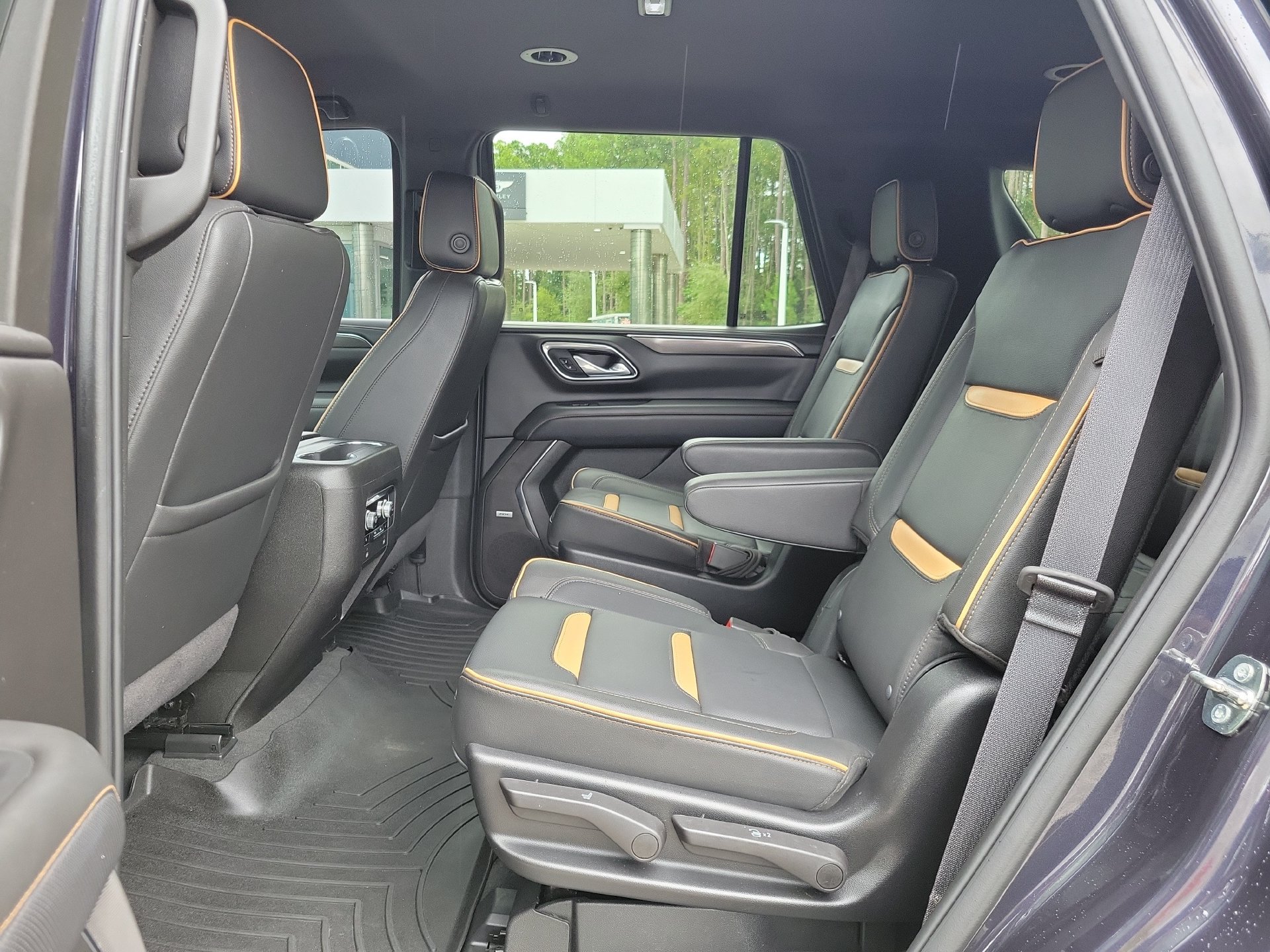 Used 2024 GMC Yukon AT4 AWD/4WD image 18