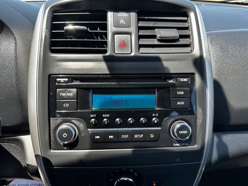 Used 2015 Nissan Versa SV FWD image 14