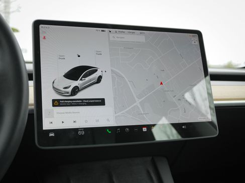 Used 2021 Tesla Model 3 Standard Range Plus image 21