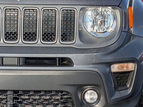 Used 2023 Jeep Renegade Limited image 11