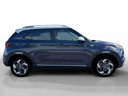 New 2026 Hyundai Venue SEL image 9